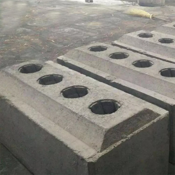 1.5-1.7 G/cm3 Densità apparente Materiale anodico di grafite con tenore di zolfo di 0,05-0,1%
