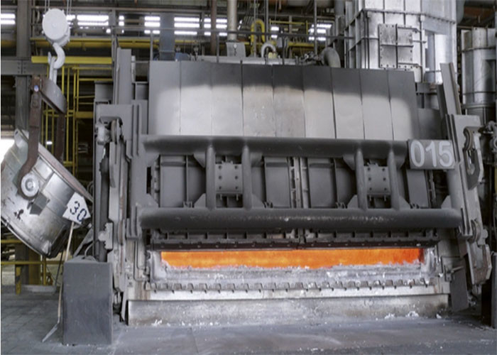 Blocco di carbonio catodico 1800-2000C con contenuto di cenere 0,3-0,5% e densità di massa 1,55-1,75 G/cm3