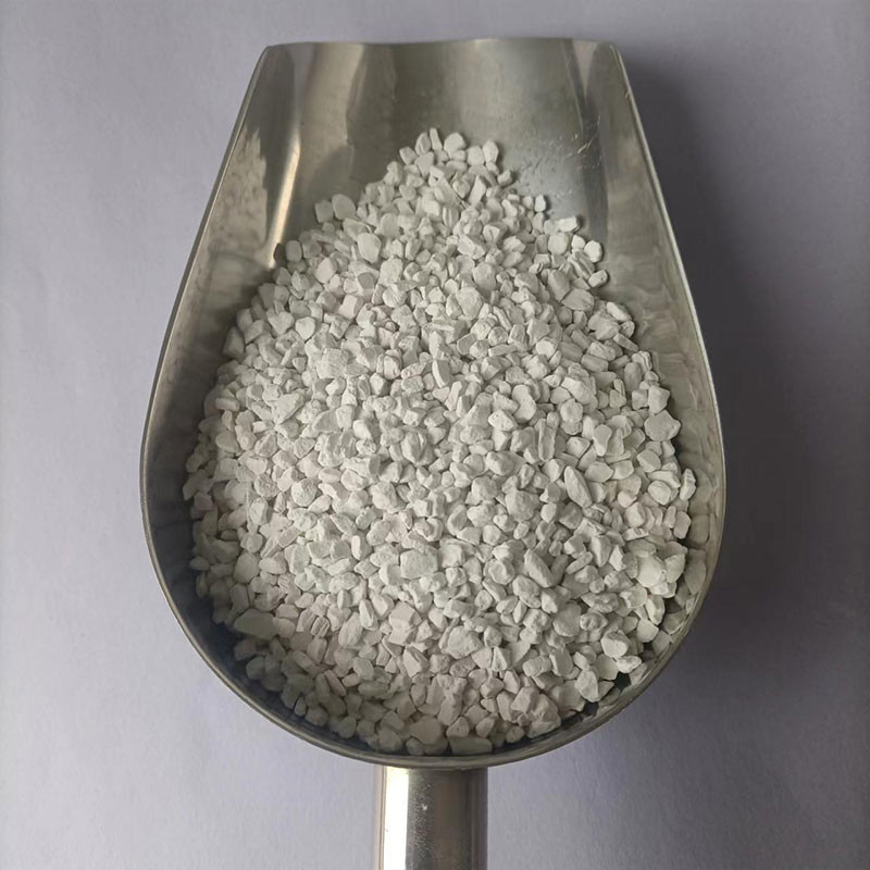 Fluoruro di sodio-alluminio granulare Na3alf6 criolite utilizzato come fluido per agenti di saldatura