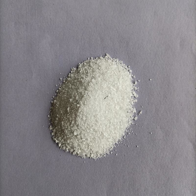 Utilizzato come fluido di brasatura per l' alluminio, le leghe di alluminio, e l' acciaio inossidabile, la criolite di potassio.