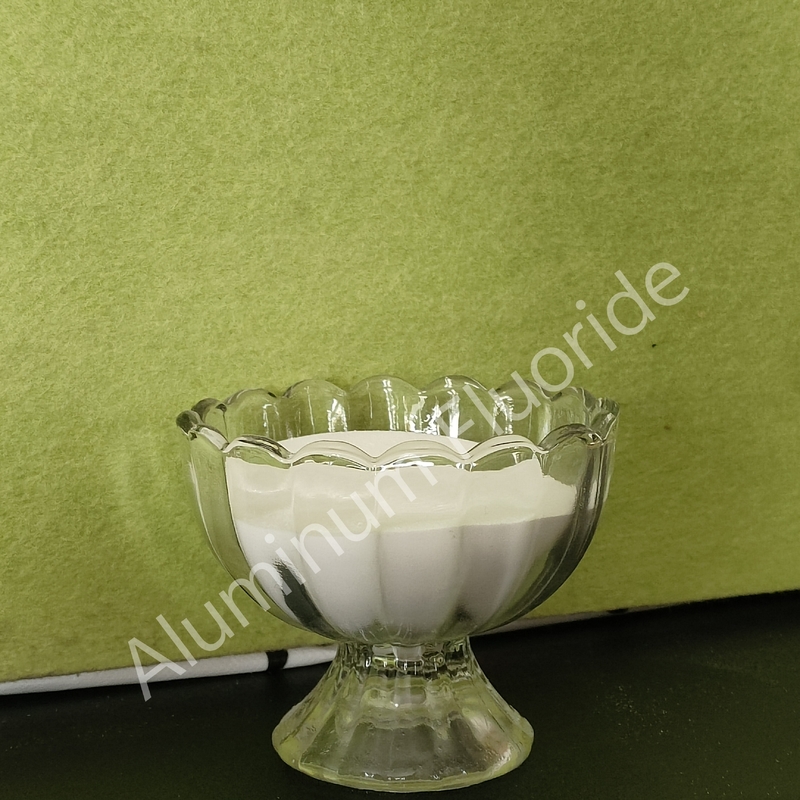 Prodotti chimici Fluoruro di alluminio bianco sandy Alf3 utilizzato come materiale di assorbimento degli urti