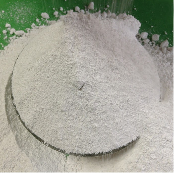 La fabbrica cinese Gray Synthetic Potassium Cryolite For bianco fonde il prodotto chimico del fluoruro