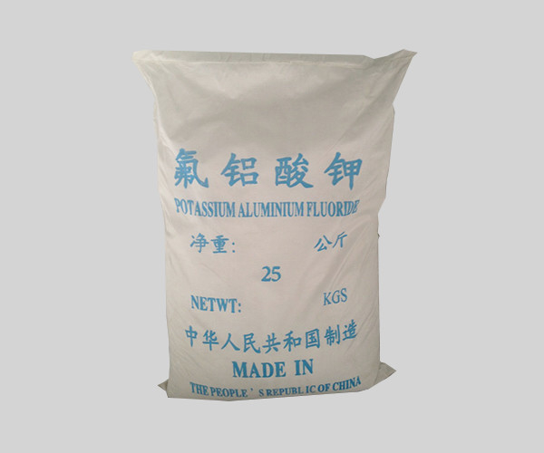 La fabbrica cinese Gray Synthetic Potassium Cryolite For bianco fonde il prodotto chimico del fluoruro
